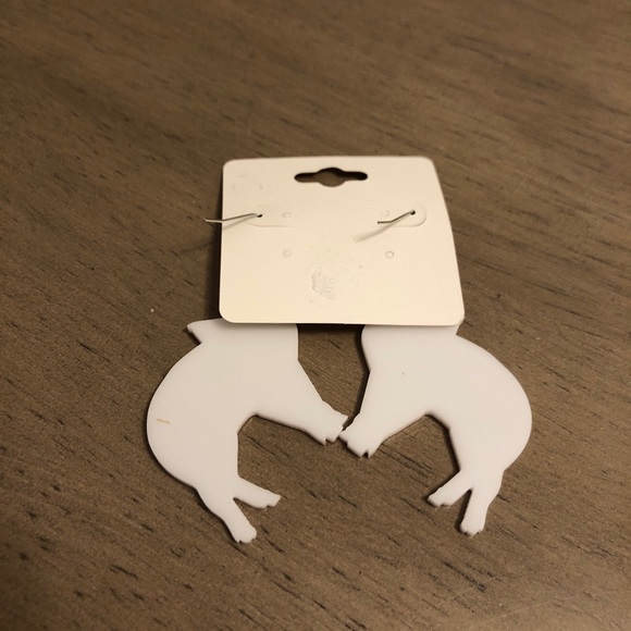 Jewelry - Adorable Pink Pig Earrings - Picture 3 of 6